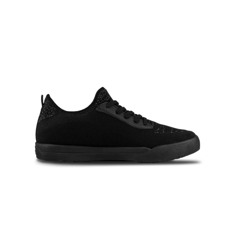 Vessi Weekend Men's Waterproof Sneakers Black / Black | CA-99283