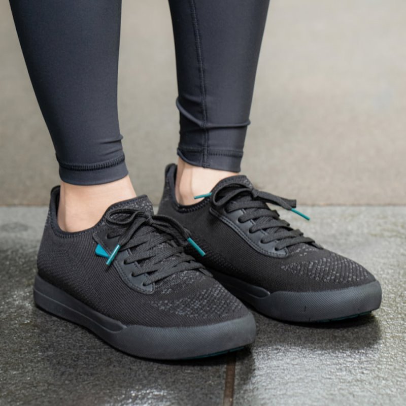 Vessi Weekend Women's Waterproof Sneakers Black / Black | CA-12606